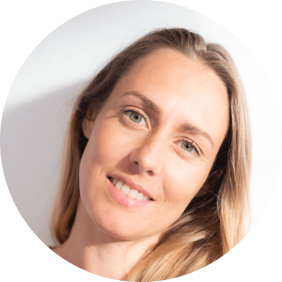 Estelle Schmitt - Biodynamic breathwork for trauma release facilitator, Hakomi somatic psychotherapist